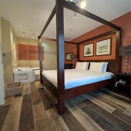 Oriel Hotel St Asaph Buitenkant foto