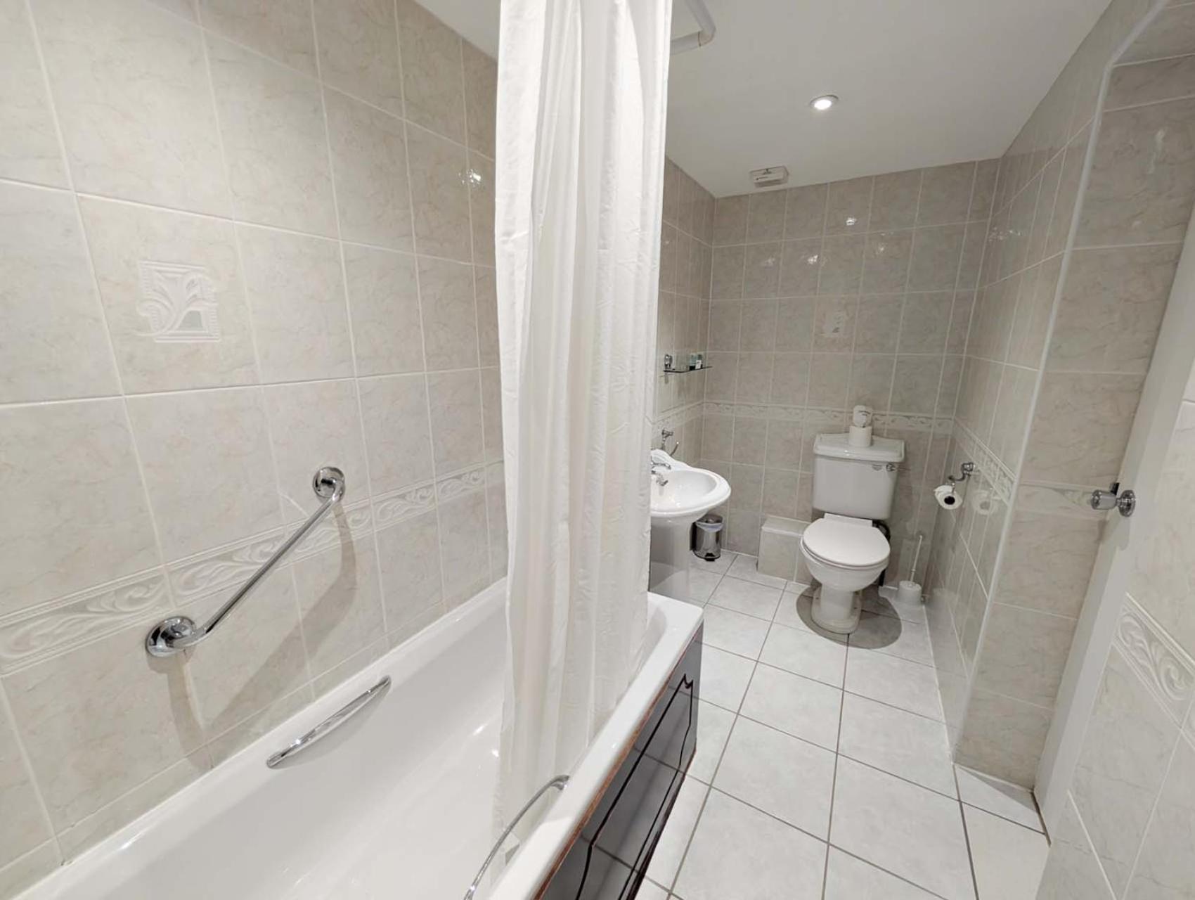 Oriel Hotel St Asaph Buitenkant foto