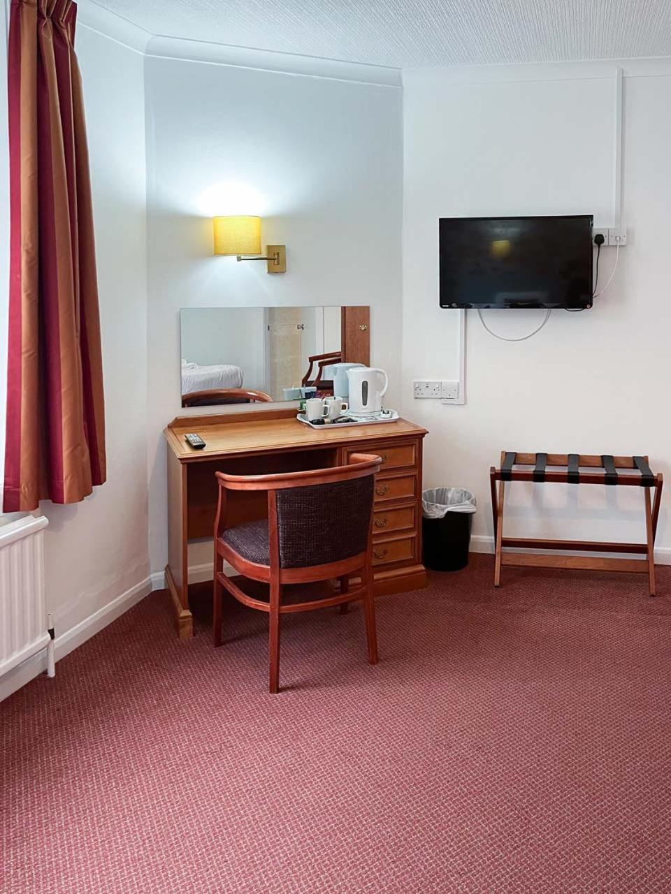 Oriel Hotel St Asaph Buitenkant foto