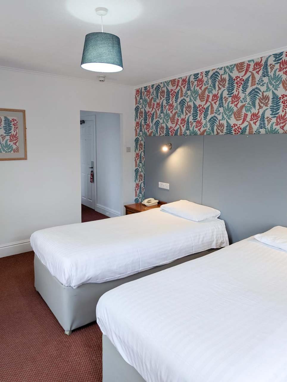 Oriel Hotel St Asaph Buitenkant foto
