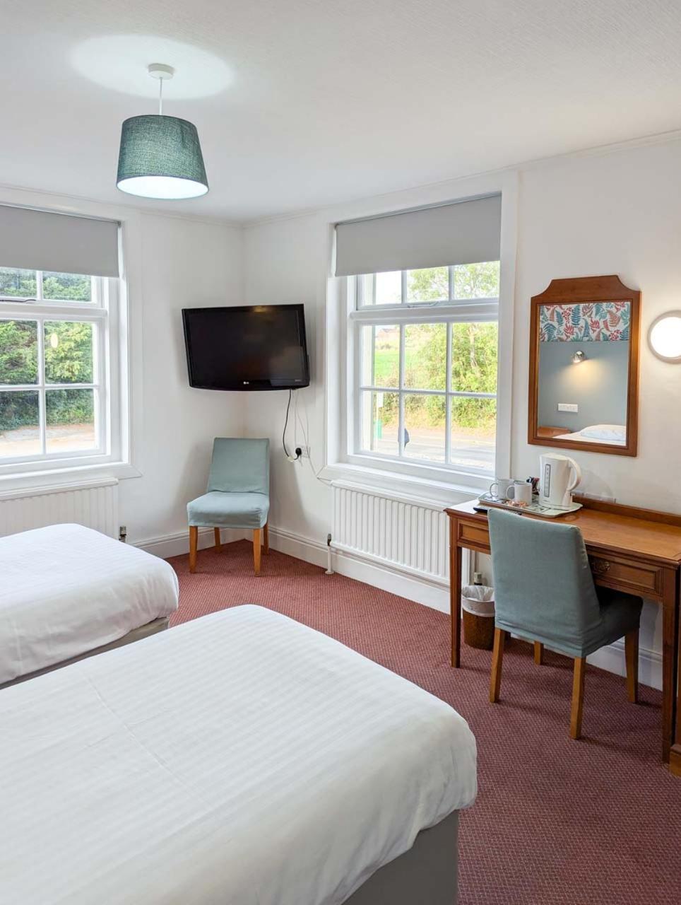 Oriel Hotel St Asaph Buitenkant foto