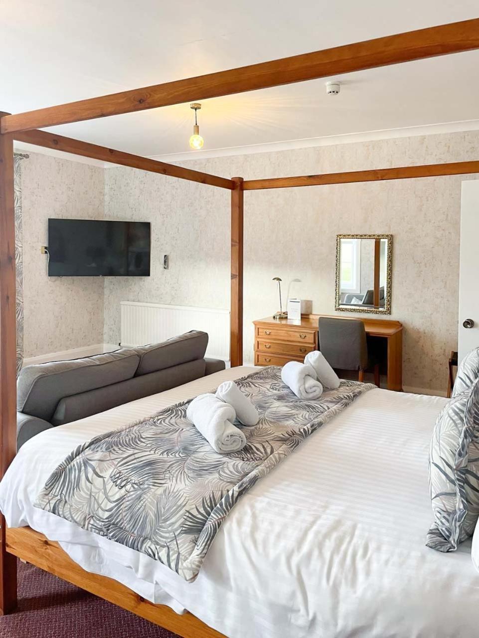 Oriel Hotel St Asaph Buitenkant foto